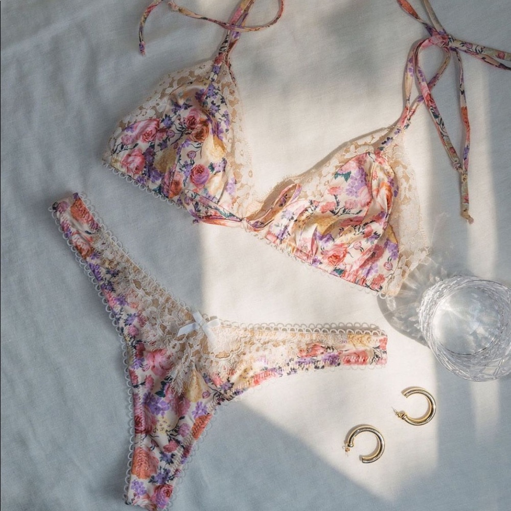 2 PIECE FOR LOVE & LEMONS Gardenia Garden Triangle Bra & Thong set - Picture 4 of 16